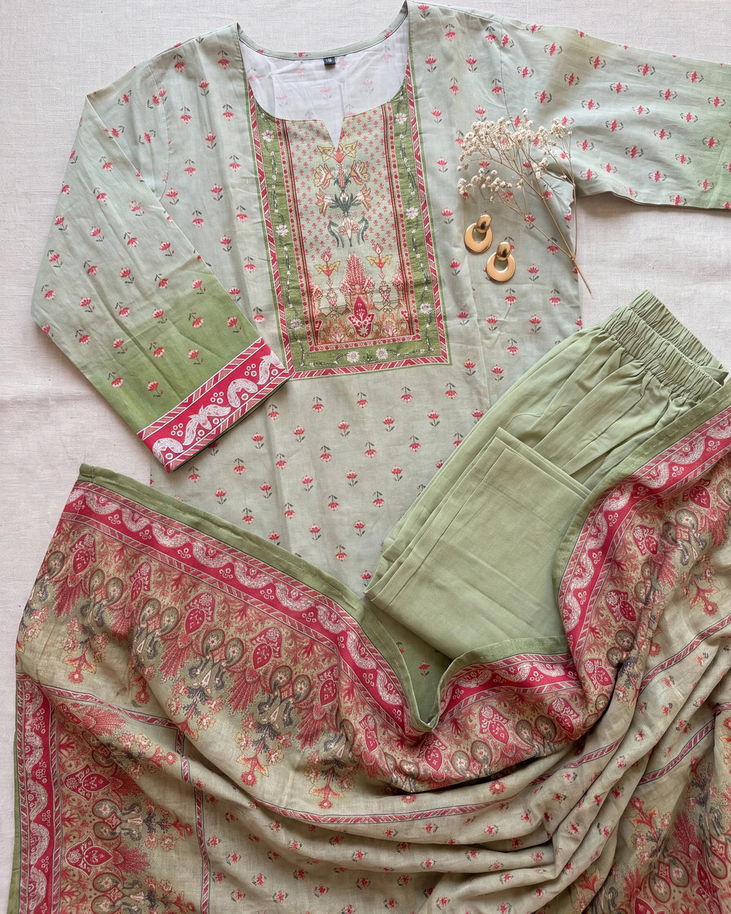Green red readymade